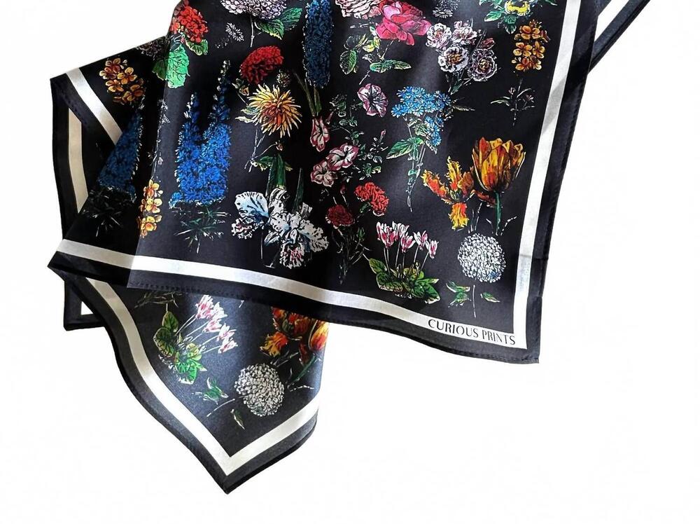 NEW CURIOUS PRINTS women's botanical scarf in black floral